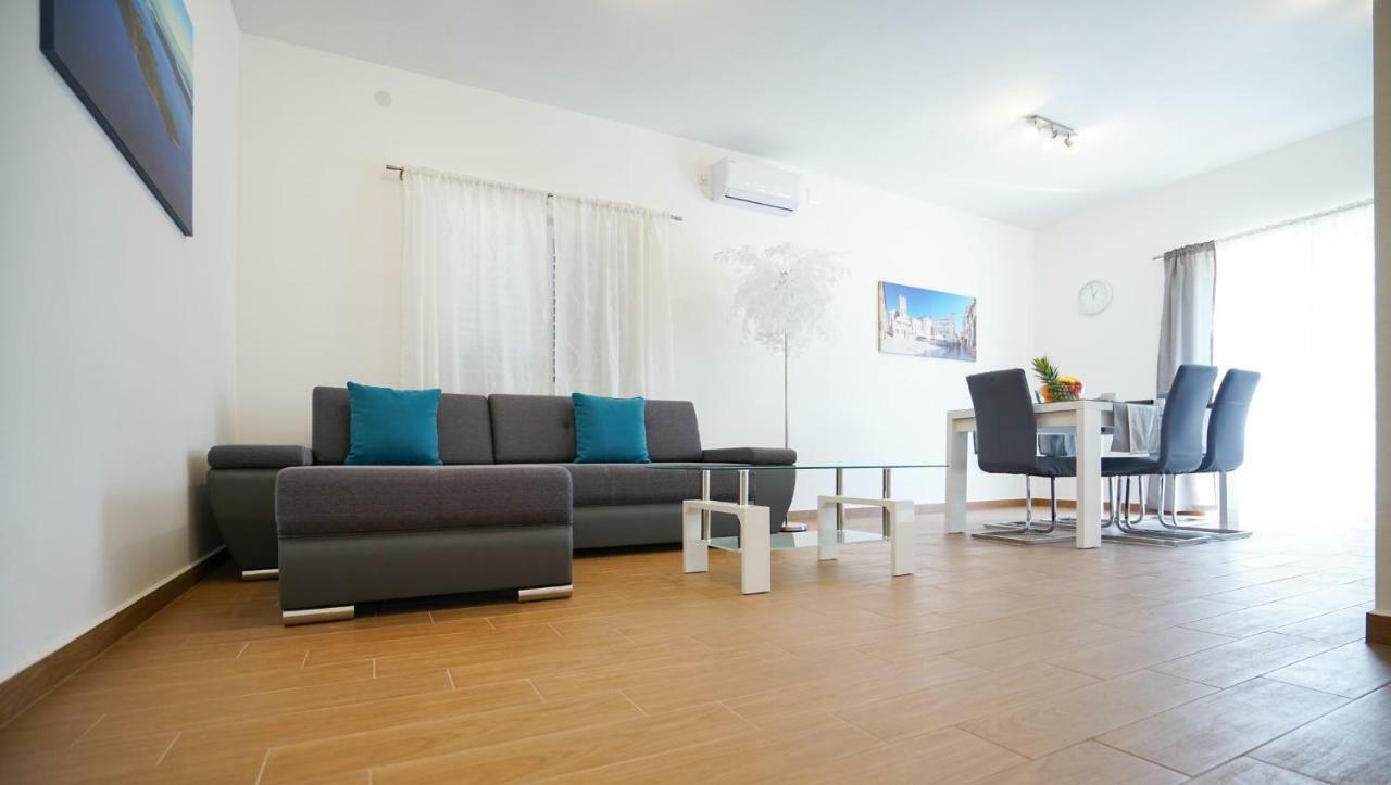 Tj 2 Apartment Zadar
