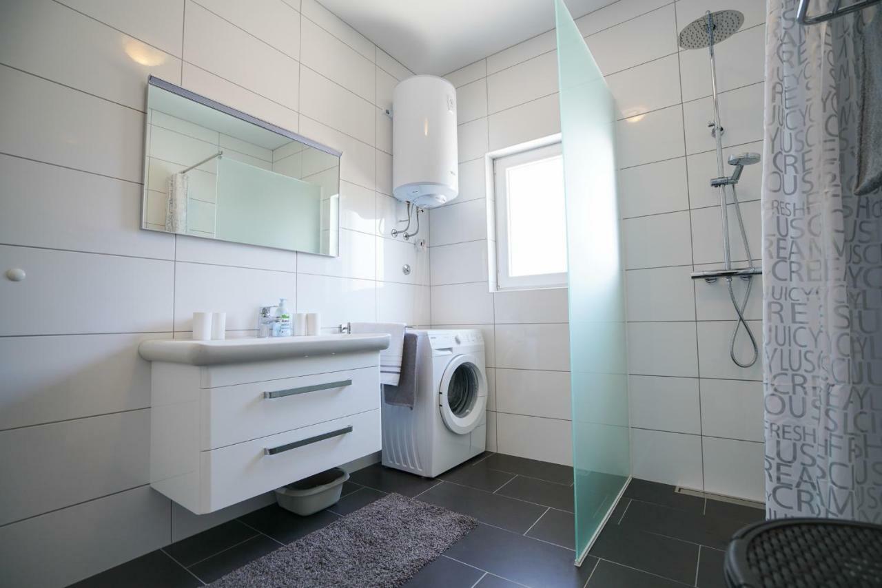Apartment Tj 2